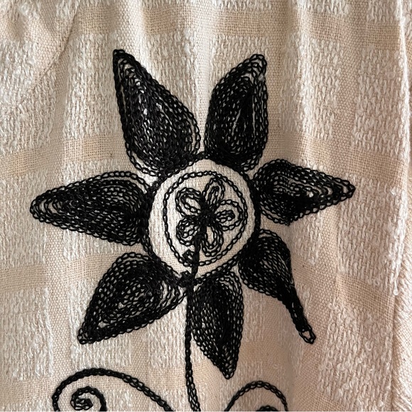 Maggie Barnes Vintage Embroidered Floral Black and White Jacket - 1X - Picture 10 of 12